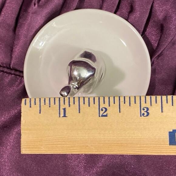 Baby Elephant Ceramic WHITE SILVER Sitting ELEPHANT TRINKET TRAY Ring Holder - Picture 9 of 9